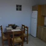 Melenia's Sea Front House بيت للعطل *