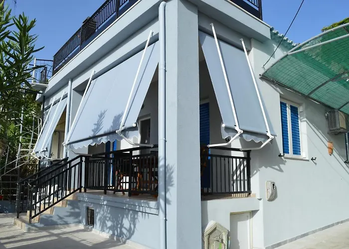 Melenia's Sea Front House * Καλαμάτα