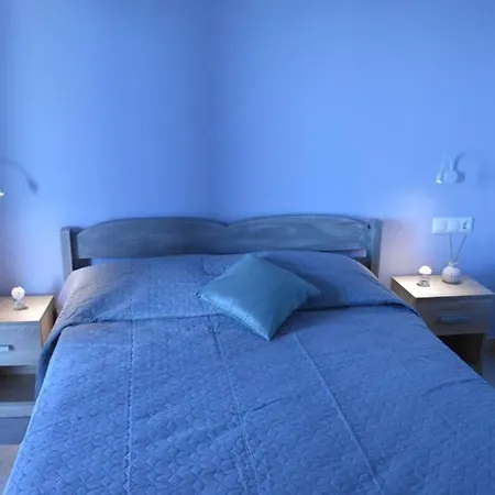 Dom wakacyjny Melenia's Sea Front House *