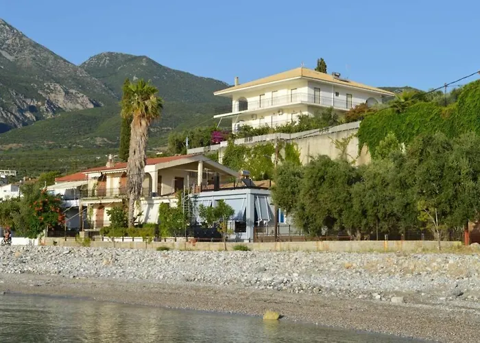 Casa de Férias Melenia's Sea Front House